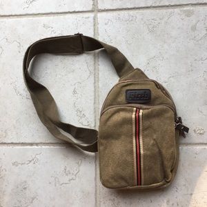 Shoulder crossbody pack